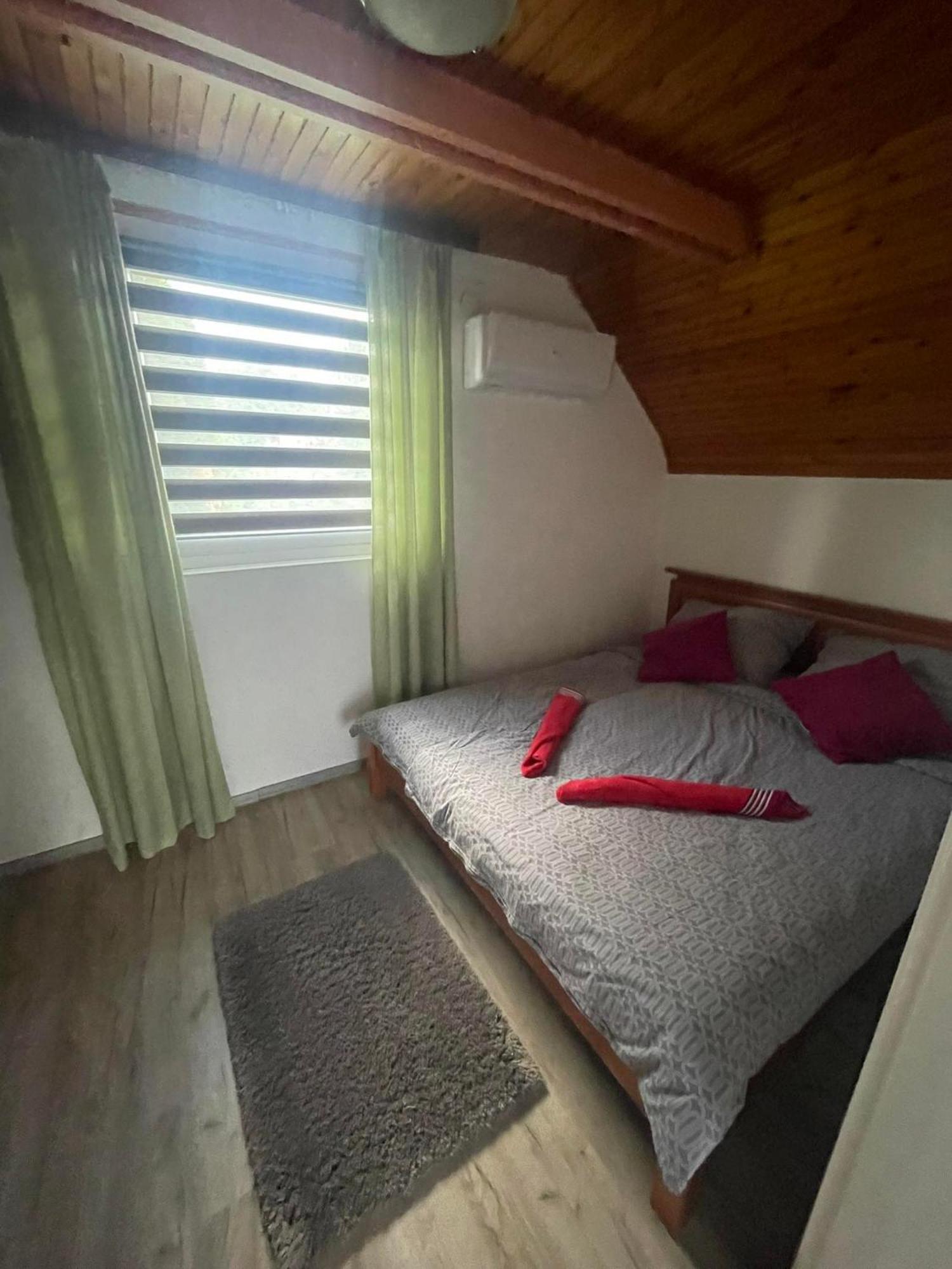 Chill Apartman Oroshaza Bagian luar foto